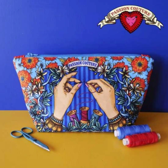 trousse-passion-couture-blue.webp